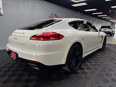 Used 2015 Porsche Panamera 4 image 12
