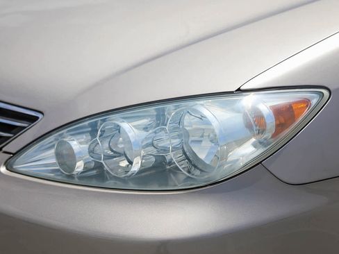 Used 2006 Toyota Camry LE FWD image 8