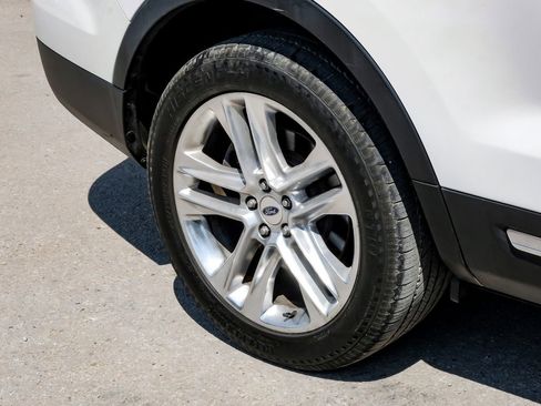 Used 2017 Ford Explorer XLT w/ Equipment Group 202A image 59