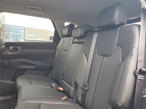 New 2026 Kia Sorento S image 10