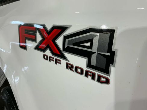 Used 2022 Ford F250 XL w/ Power Equipment Group image 18