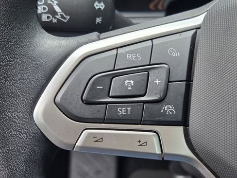 Certified 2024 Volkswagen Jetta SE FWD image 25