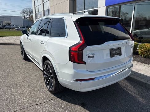Used 2025 Volvo XC90 B5 Plus image 3