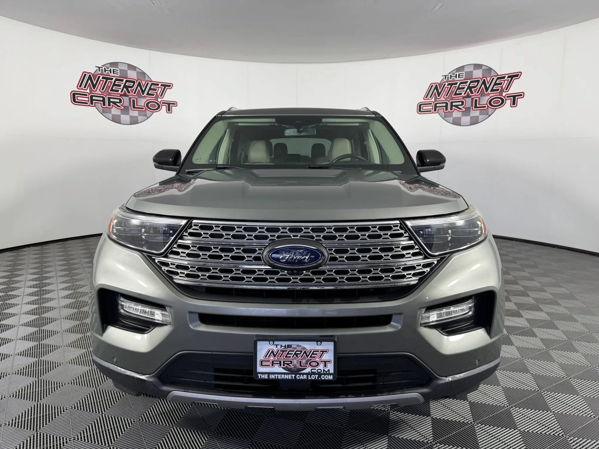 Used 2020 Ford Explorer Limited AWD/4WD image 2
