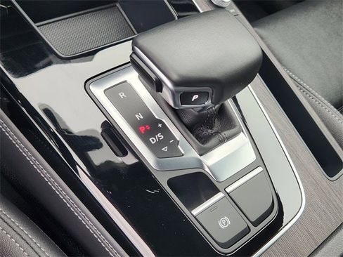 Used 2025 Audi Q5 2.0T Premium Plus w/ Premium Plus Package image 19