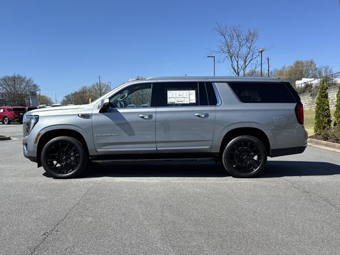 New 2026 GMC Yukon XL Elevation w/ Elevation Premium Package AWD/4WD image 7