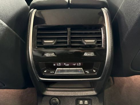 Used 2020 BMW X7 xDrive40i w/ Cold Weather Package AWD/4WD image 15