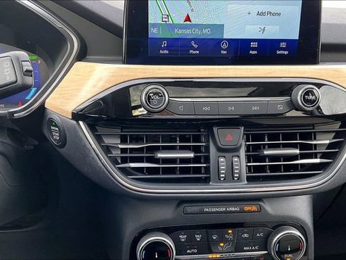 Used 2022 Ford Escape Titanium w/ Titanium Elite Package image 15