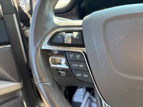 Used 2022 Lincoln Nautilus Reserve AWD/4WD image 13