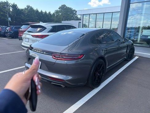 Used 2017 Porsche Panamera 4 AWD/4WD image 6