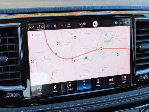 Used 2023 Chrysler Pacifica Limited image 25