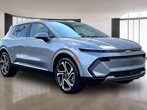 New 2026 Chevrolet Equinox EV LT w/ Convenience Package II image 2