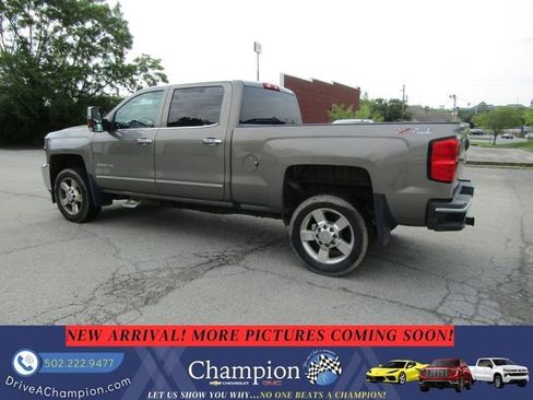 Used 2017 Chevrolet Silverado 2500 LTZ w/ Vortec Plus Package AWD/4WD image 7