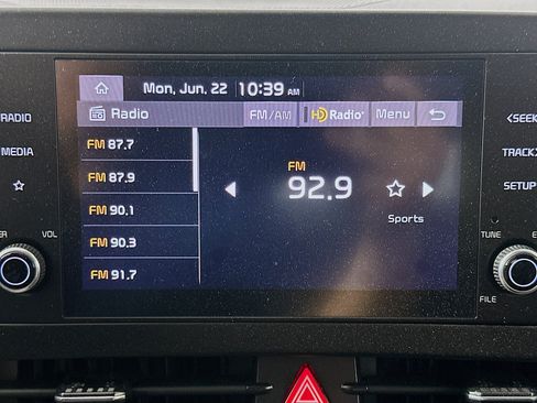 Used 2025 Kia Sportage LX FWD image 19