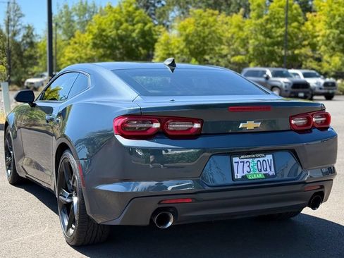 Used 2020 Chevrolet Camaro LT w/ Technology Package RWD image 3