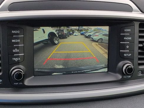 Used 2020 Kia Sorento S AWD/4WD image 18