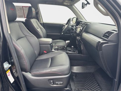 Used 2019 Toyota 4Runner TRD Off-Road Premium image 19