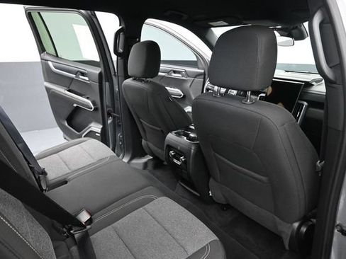 Used 2025 GMC Acadia Elevation FWD image 16