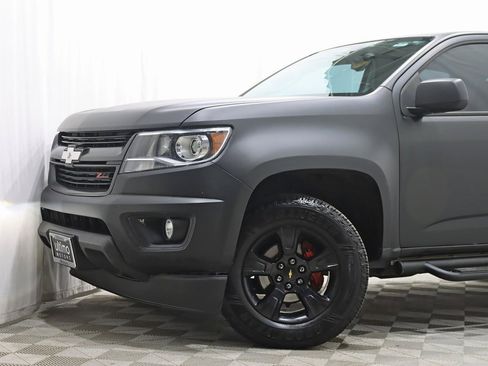 Used 2019 Chevrolet Colorado Z71 image 2