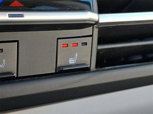 Certified 2024 Toyota Sienna XLE image 24