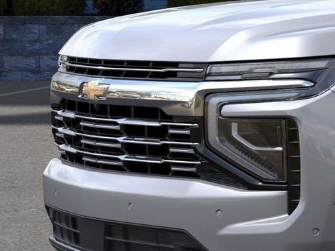 New 2026 Chevrolet Suburban Premier w/ Sun And Tow Package AWD/4WD image 13