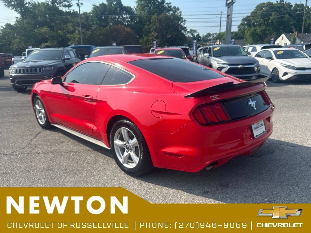 Used 2016 Ford Mustang Coupe RWD image 29
