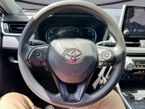 Used 2025 Toyota RAV4 LE AWD/4WD image 14