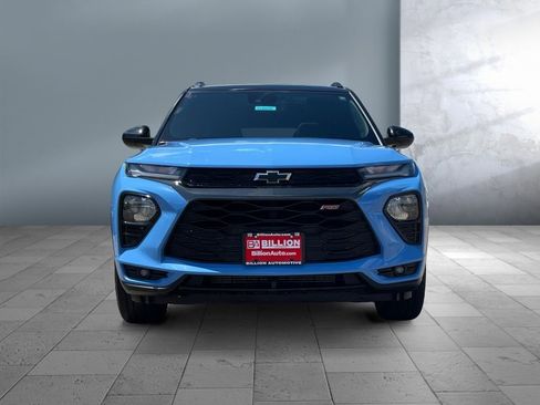Used 2023 Chevrolet TrailBlazer RS w/ Sun and Liftgate Package FWD image 2