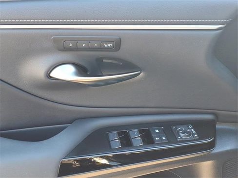 Certified 2023 Lexus ES 250 w/ Premium Package image 7