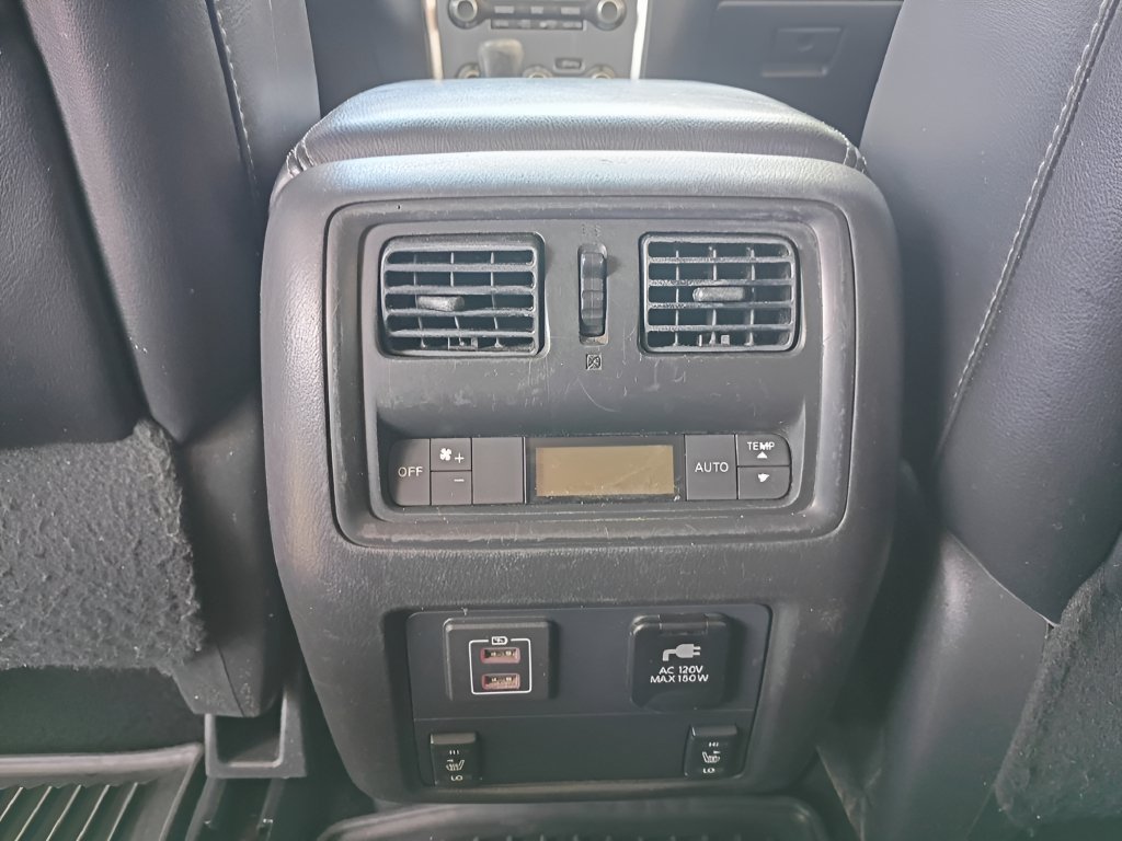 Used 2018 Nissan Pathfinder SL w/ Midnight Edition Package AWD/4WD image 30