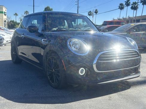 Used 2020 MINI Cooper 2-Door Hardtop image 7