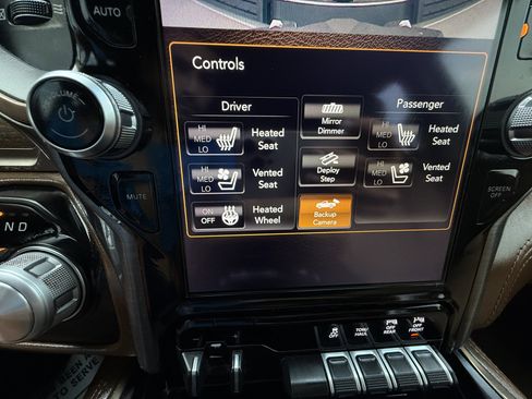Used 2019 RAM 1500 Limited AWD/4WD image 34