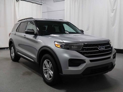 Used 2021 Ford Explorer XLT AWD/4WD image 13