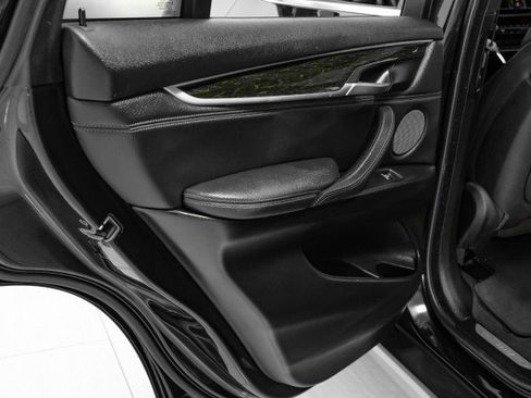 Used 2018 BMW X5 xDrive50i w/ Premium Package image 42