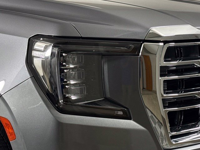 Used 2021 GMC Yukon XL SLT w/ Rear Media and Nav Package RWD image 14