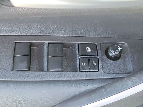 Used 2024 Toyota Corolla SE FWD image 23