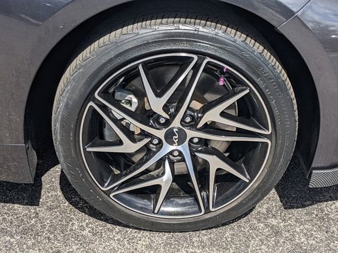 Certified 2023 Kia Stinger GT-Line image 9