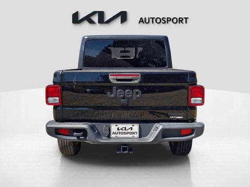 Used 2020 Jeep Gladiator Sport w/ Quick Order Package 24S image 9