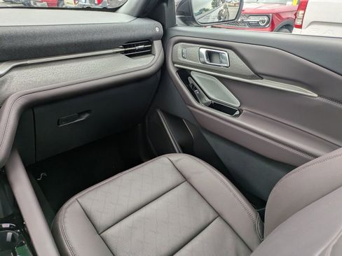 New 2026 Ford Explorer Platinum image 21