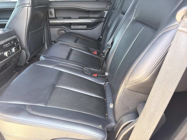 Used 2019 Ford Expedition XLT w/ Equipment Group 202A RWD image 18