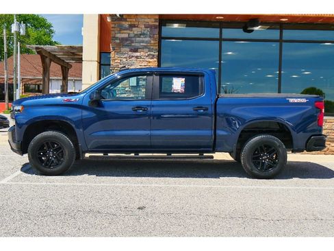 Used 2021 Chevrolet Silverado 1500 LT Trail Boss w/ Convenience Package II AWD/4WD image 6