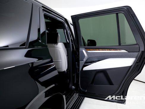 Used 2025 Cadillac Escalade Sport Platinum w/ LPO, ONYX Package AWD/4WD image 25