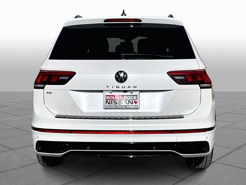 Used 2023 Volkswagen Tiguan SE R-Line image 4