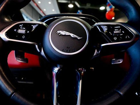 Used 2024 Jaguar XF R-Dynamic SE image 35