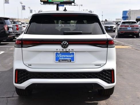 New 2026 Volkswagen Tiguan SE R-Line image 6