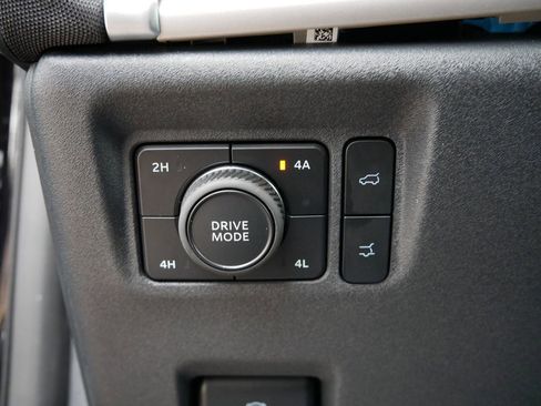 Certified 2025 Ford Expedition Active AWD/4WD image 18