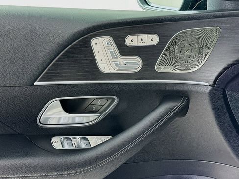New 2026 Mercedes-Benz GLS 450 4MATIC image 19