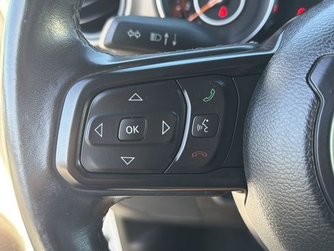 Used 2022 Jeep Wrangler Unlimited Sport image 11