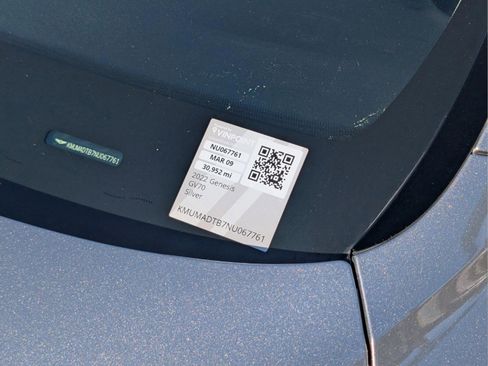 Used 2022 Genesis GV70 2.5T image 13