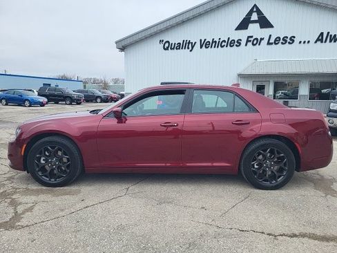 Used 2019 Chrysler 300 S image 15